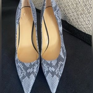 Nine West Grey Snakeskin Pumps